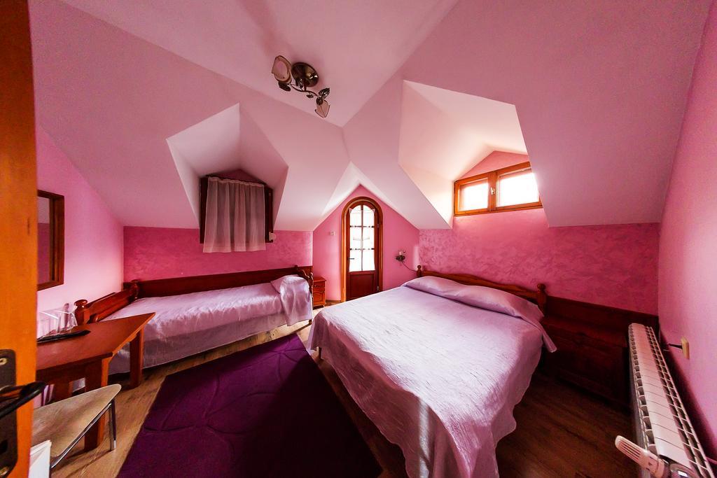 Family Hotel Ogi Asenovgrad Esterno foto