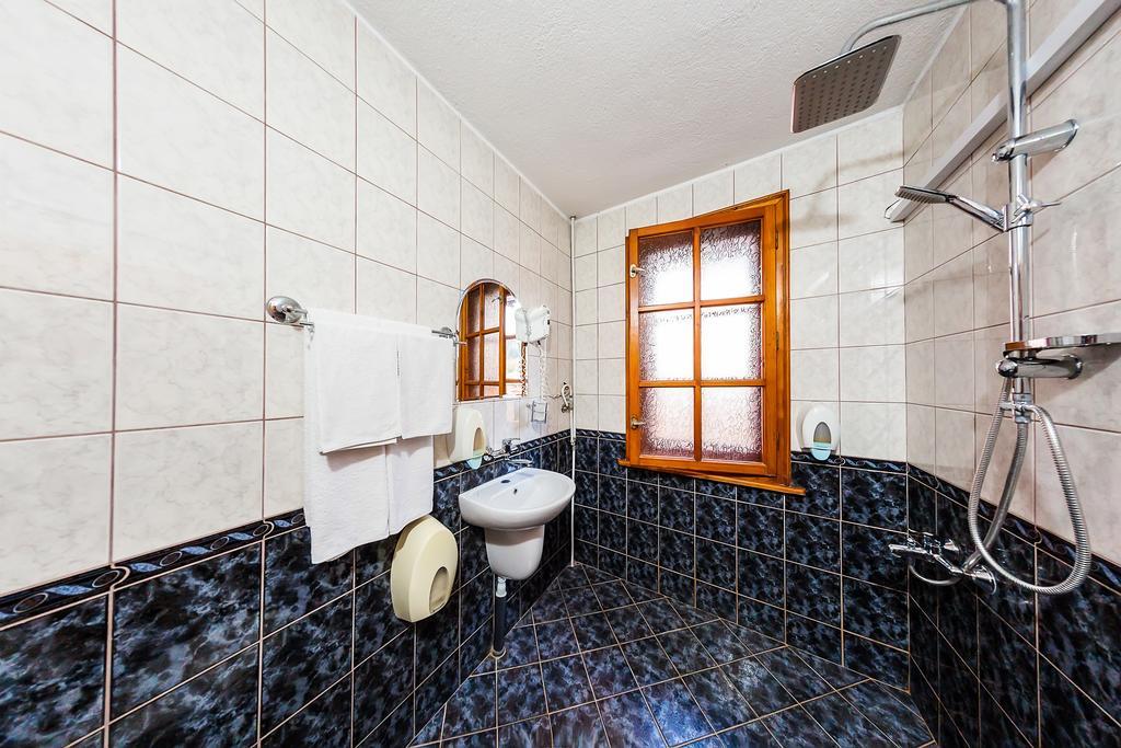 Family Hotel Ogi Asenovgrad Esterno foto