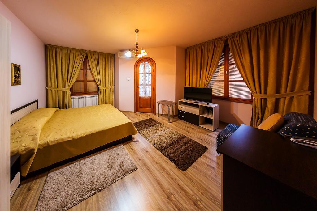 Family Hotel Ogi Asenovgrad Esterno foto