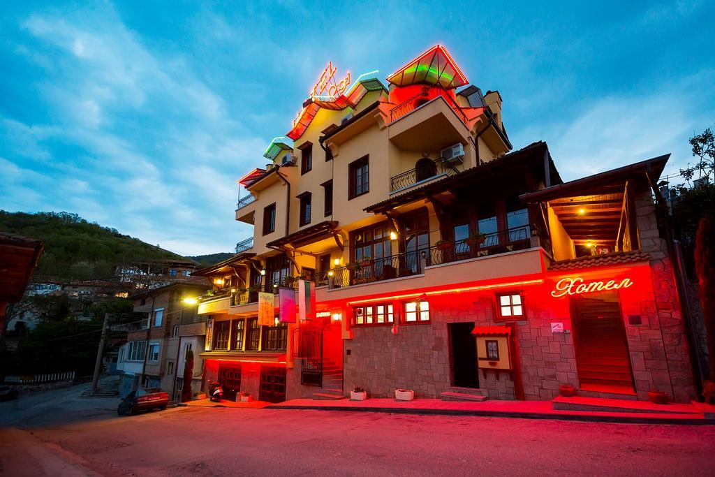 Family Hotel Ogi Asenovgrad Esterno foto