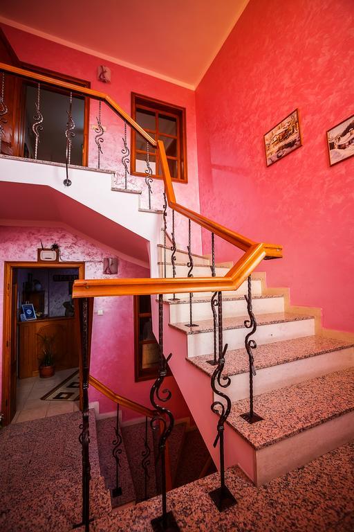 Family Hotel Ogi Asenovgrad Esterno foto
